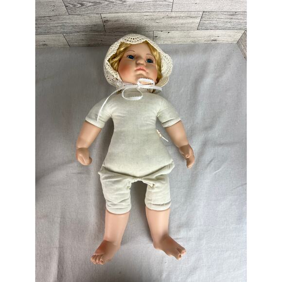 Artmark Chicago Ltd. DESTANY 17” Baby Girl Doll with Knit Pillow and Box #3049 - Picture 4 of 14